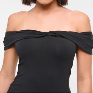 Abercrombie & Fitch Black Off-Shoulder Blouse